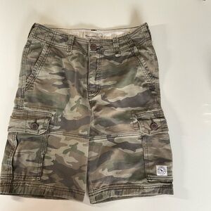 Abercrombie Kids Green Camouflage Cargo Shorts Relaxed Fit Size 15/16 Kids